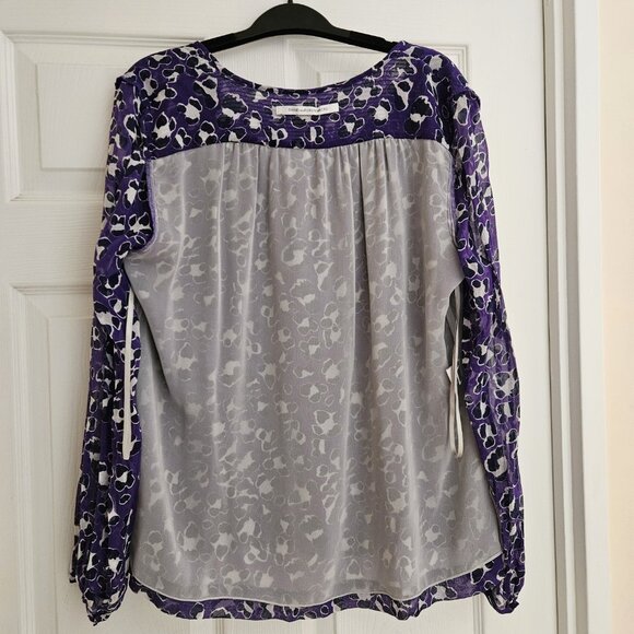 💜Diane von Furstenberg “Jana” Blouse – Sheer Perfection with Silk Lining - Picture 5 of 11